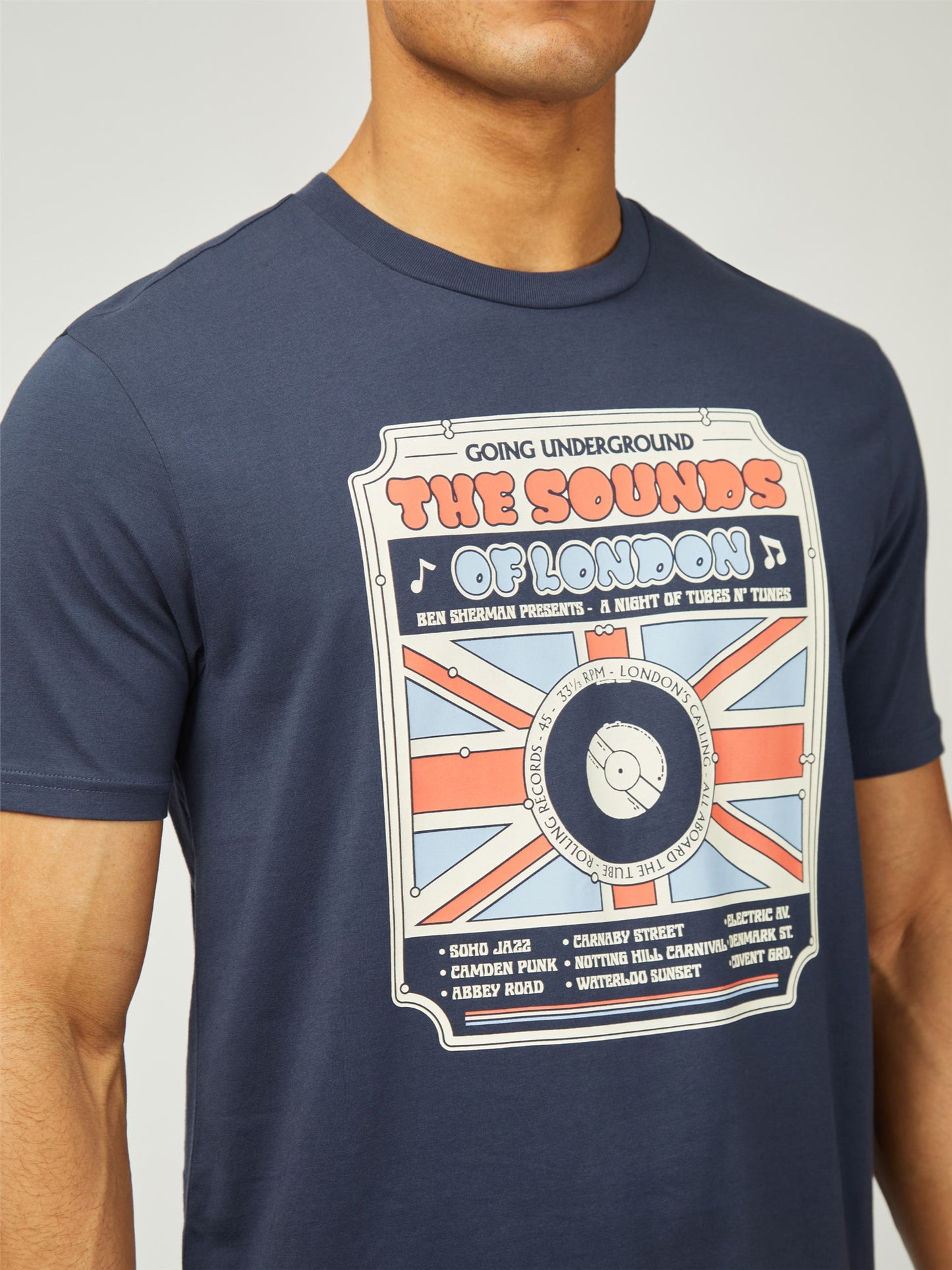 Ben Sherman Men's 0078246 SS Sounds of London Print T-Shirt Mood Indigo Blue