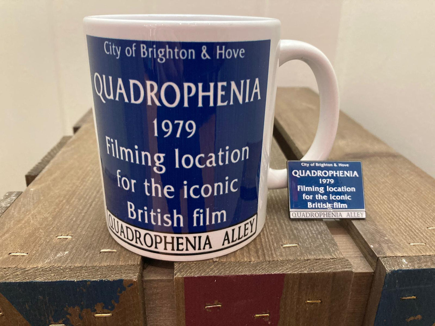 Quadrophenia Alley Offical Blue Plaque Pin Badge + Mug Set